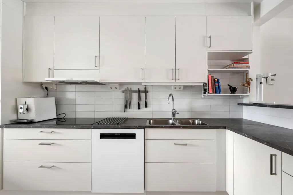 Cucina - Well-Maintained Apartment with West Balcony in Skellefteå