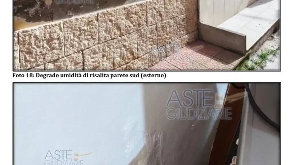 Entrée - Two-Level Apartment with Attic in Sommatino