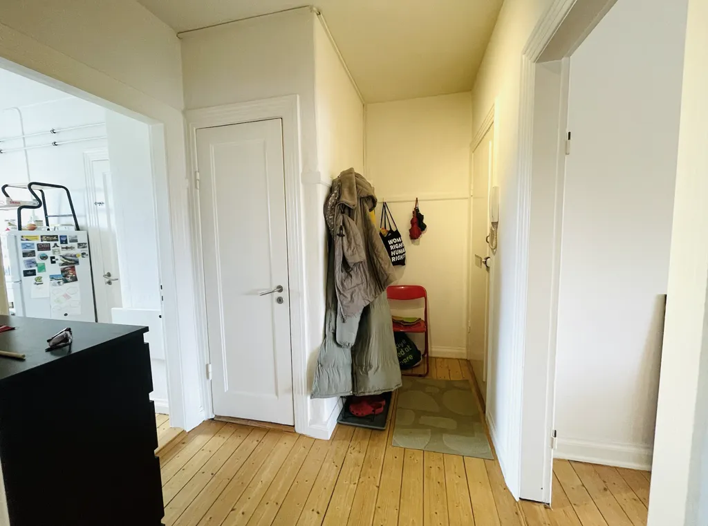 Esik - Spacious Two-Bedroom Flat in Nørresundby Centre