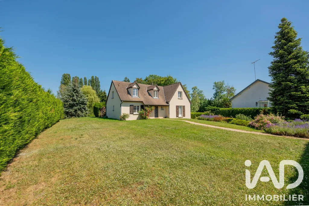 Giardino - Pavilion with Large Garden in Les Ayvelles