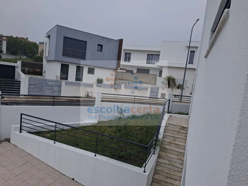 Välivaade - Luxury House with Garden in Feijó, Almada