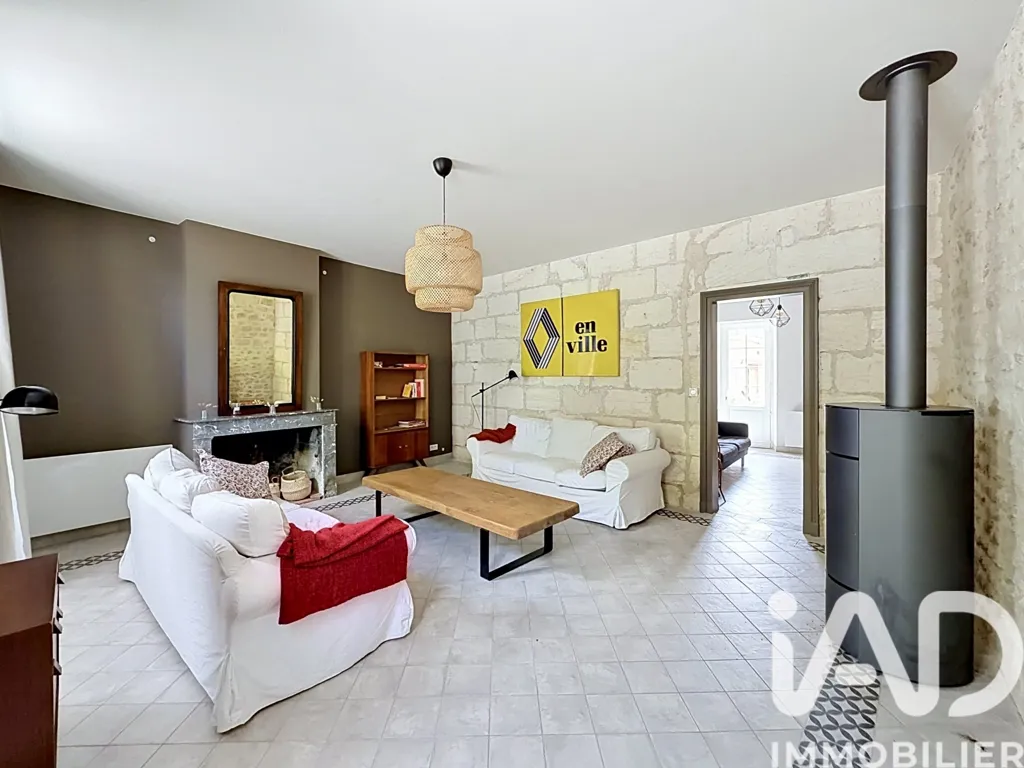 Living Room - Charming House with Pool in Saint-Seurin-de-Cadourne