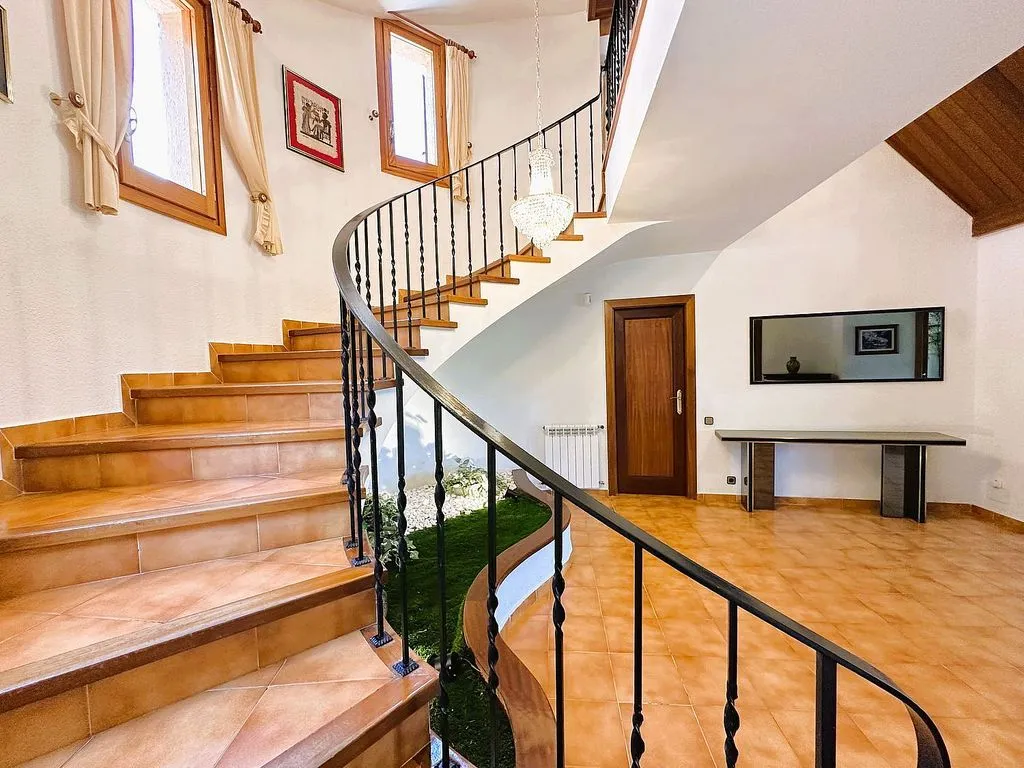 Pièces - Luxury House with Panoramic Views in Arenys de Munt