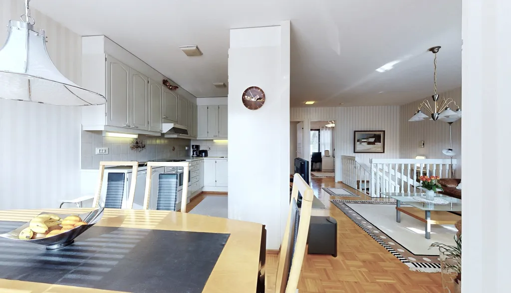 Salle à manger - Modernised Apartment with Terrace in Salo Centre