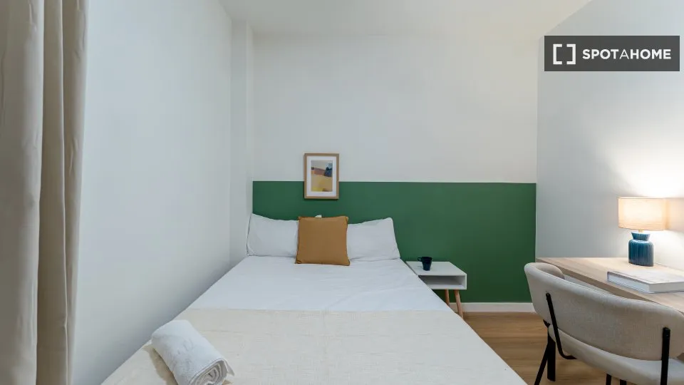 Camere da letto - Shared Apartment with Terrace in Pacífico, Madrid