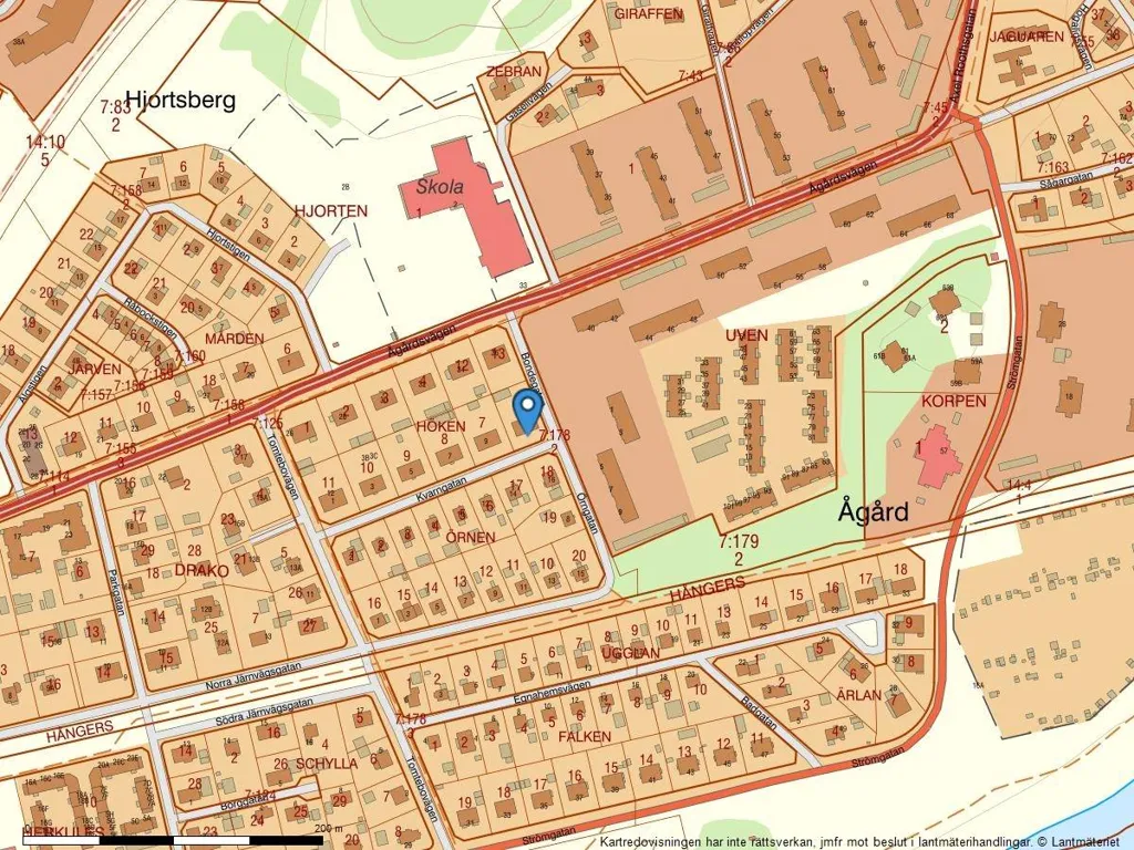 Cozy 3rd Floor Flat with Balcony on Kvarngatan