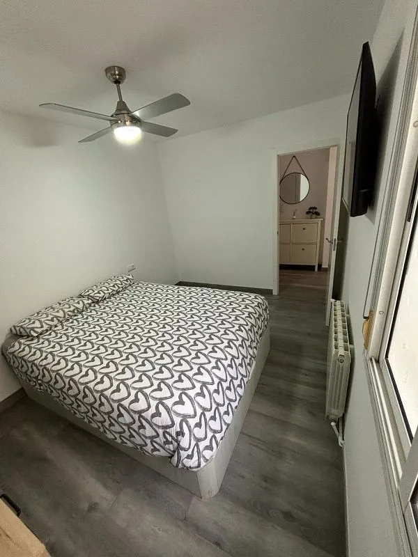 Chambres - Apartment with Balcony in Torredembarra Centre