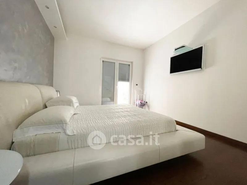 Bedrooms - Elegant Villa with Garden in Trani
