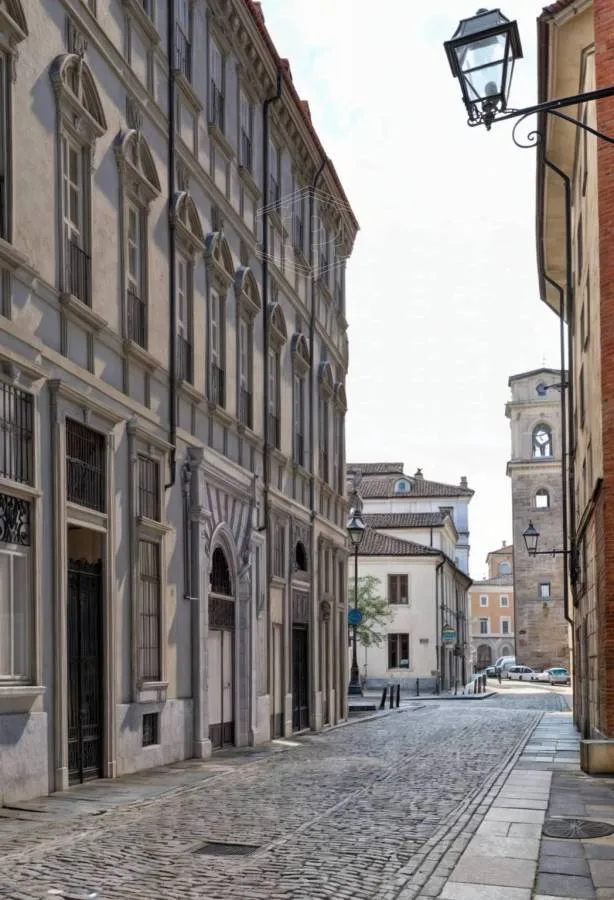 Välivaade - Two-Level Apartment with Historic Setting in Turin