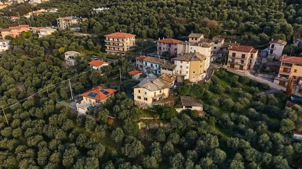 Vue aérienne - Luxury Villa with Lake View in Brenzone