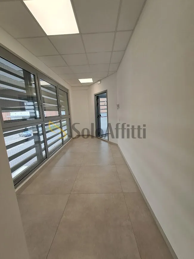 Entrée - Open Space Office with Parking in Sesto Fiorentino