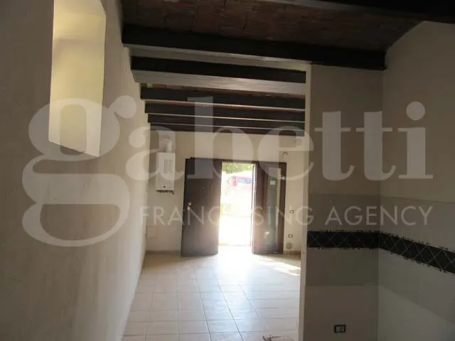 Esik - Rustic Tuscan-Style Apartment in Gavorrano