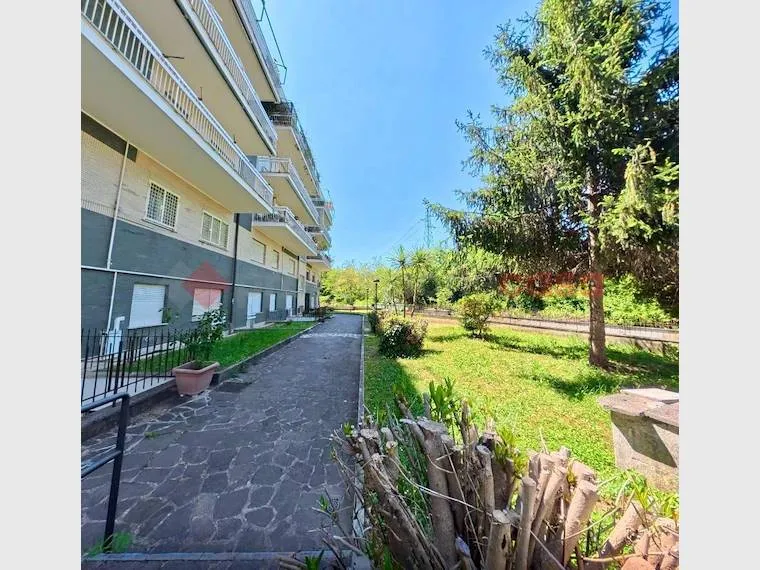 Aed - Apartment with Balcony in Rome