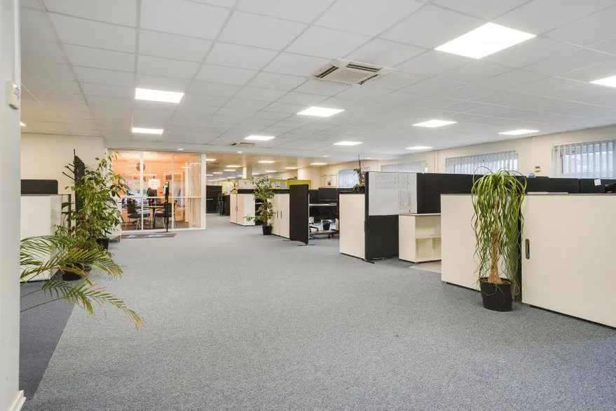 Studio - Warehouse with Office Space in Odense SV