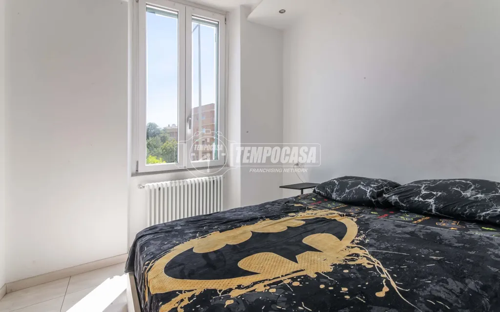 Magamistoad - Rented Two-Bedroom Apartment with Balcony in Como