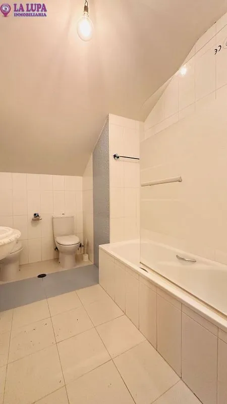 Bathrooms - Penthouse with Garage in Fuenlabrada Centre