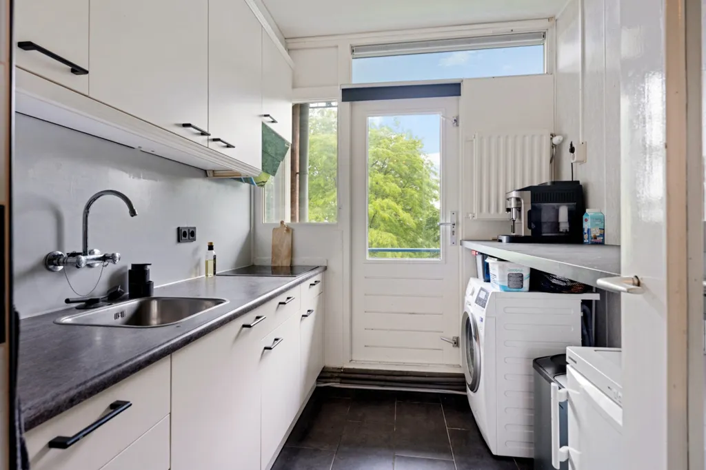 Kitchen - 3-Bedroom Apartment with Balcony in Assen