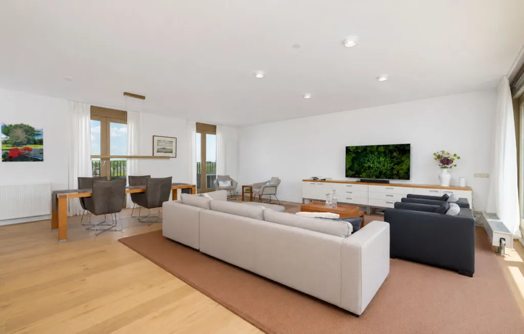 Elutuba - Luxury Penthouse with Castle View in Beeckendael
