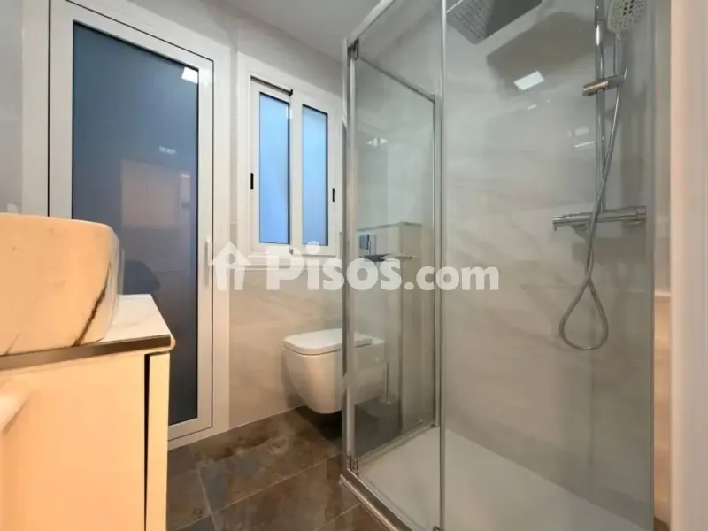 Salles de bain - Recently Renovated Flat in Camp d'en Grassot, Barcelona