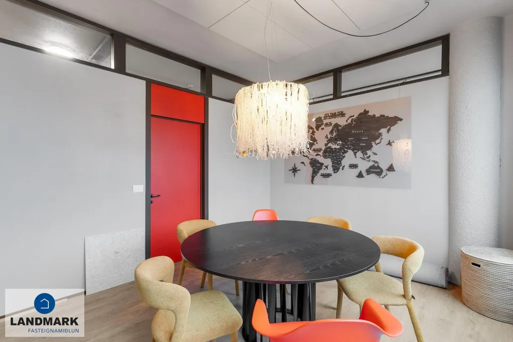 Sala da pranzo - Renovated Retro Office Space in Reykjavik