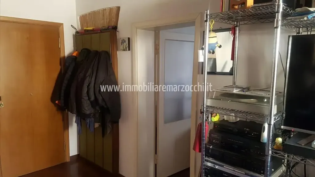 Entrée - Rustic Apartment with Balcony in Siena