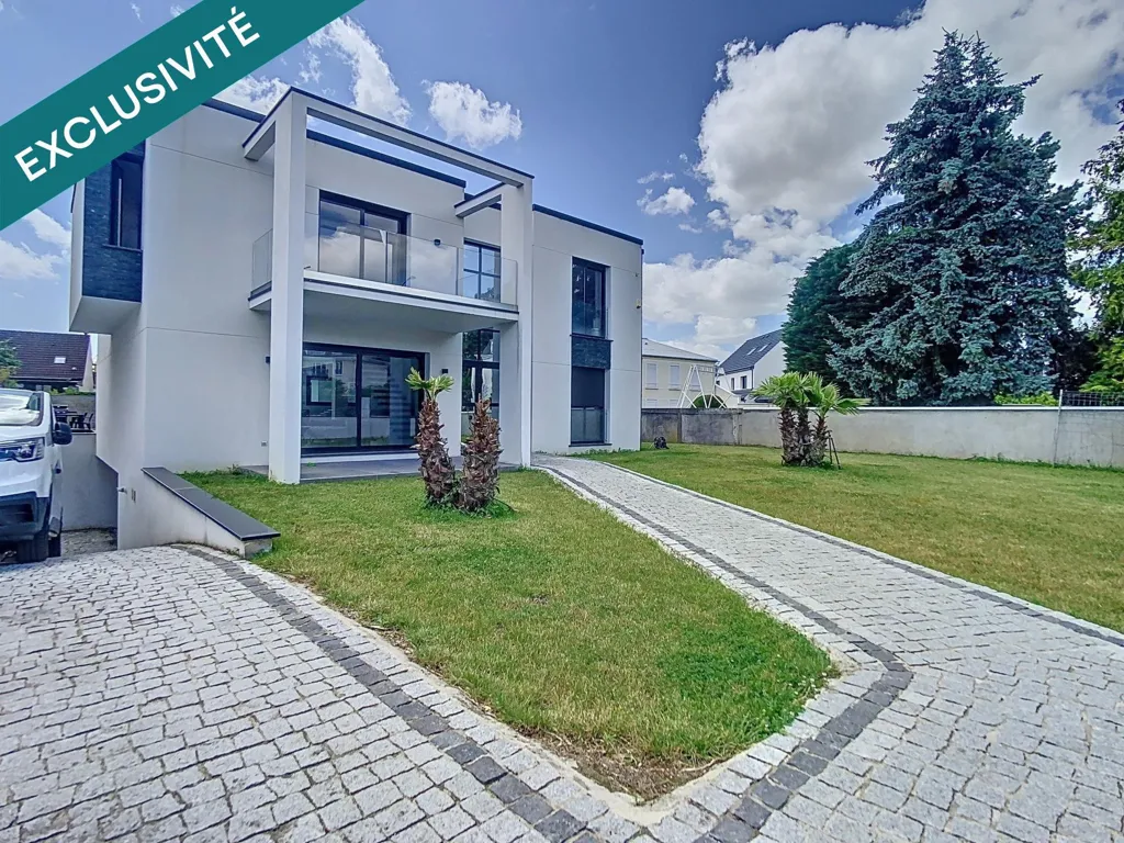 Extérieur - Maison Contemporaine avec Piscine près du Centre