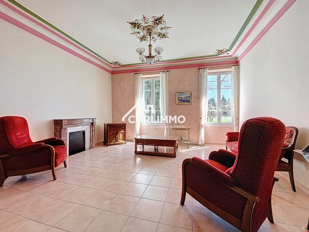 Living Room - 19th Century Bastide in Saint-Rémy-de-Provence