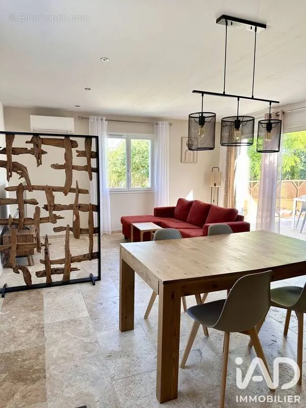 Salle à manger - Maison Récemment Construite avec Jardin à Saint-Michel-d'Euzet