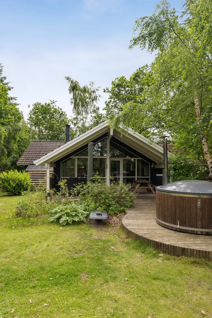 Giardino - Summer House with Garden in Rønde