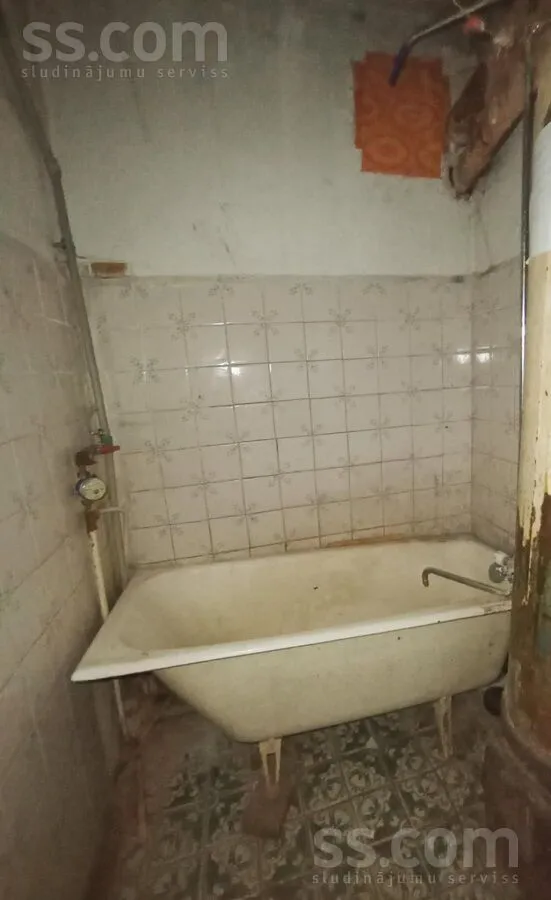 Salles de bain - Unrenovated Flat with Green Zone in Liepāja