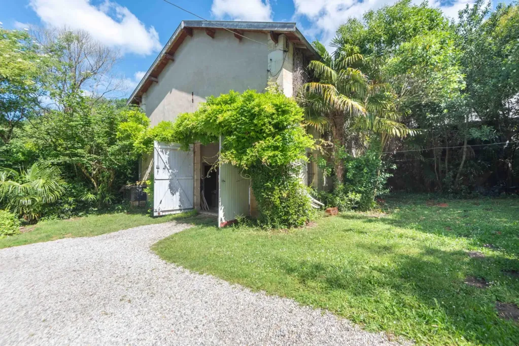 Aed - Maison de Maître with Garden in Quinsac