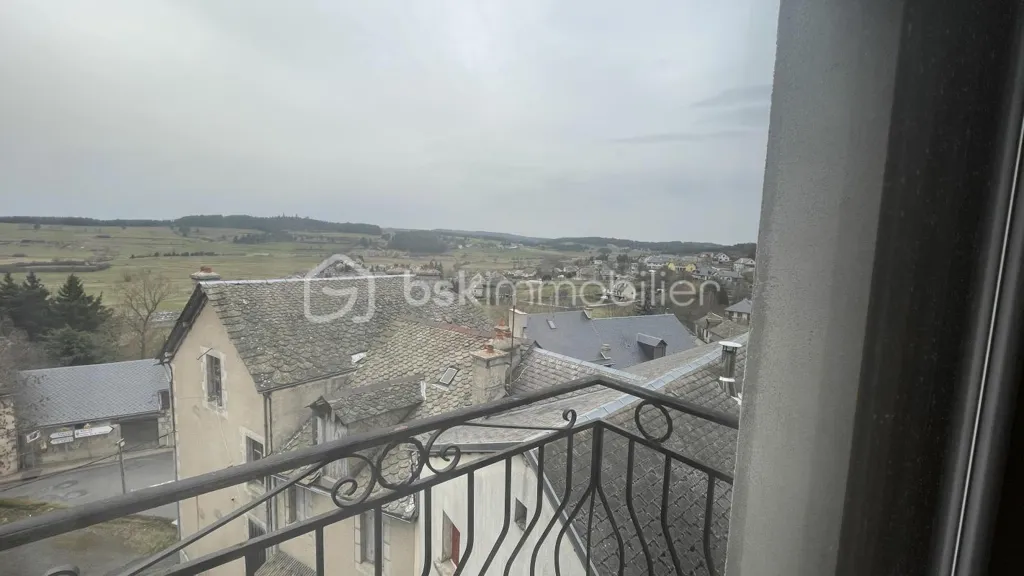 Balcony - Renovated Townhouse in Pilgrimage Village