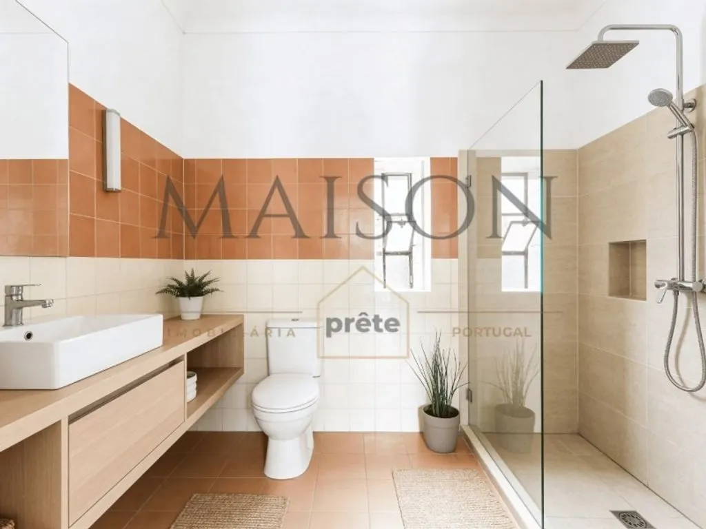 Salles de bain - Historic House with Commercial Space in Penafiel