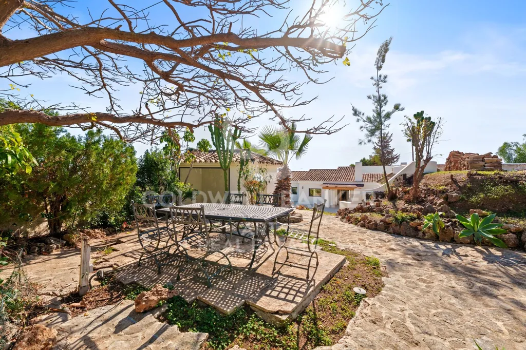 Terrass - Villa with Sea View in El Rosario, Marbella