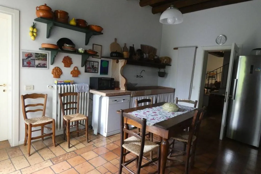 Salle à manger - Luxury Villa with Private Garden in Due Carrare