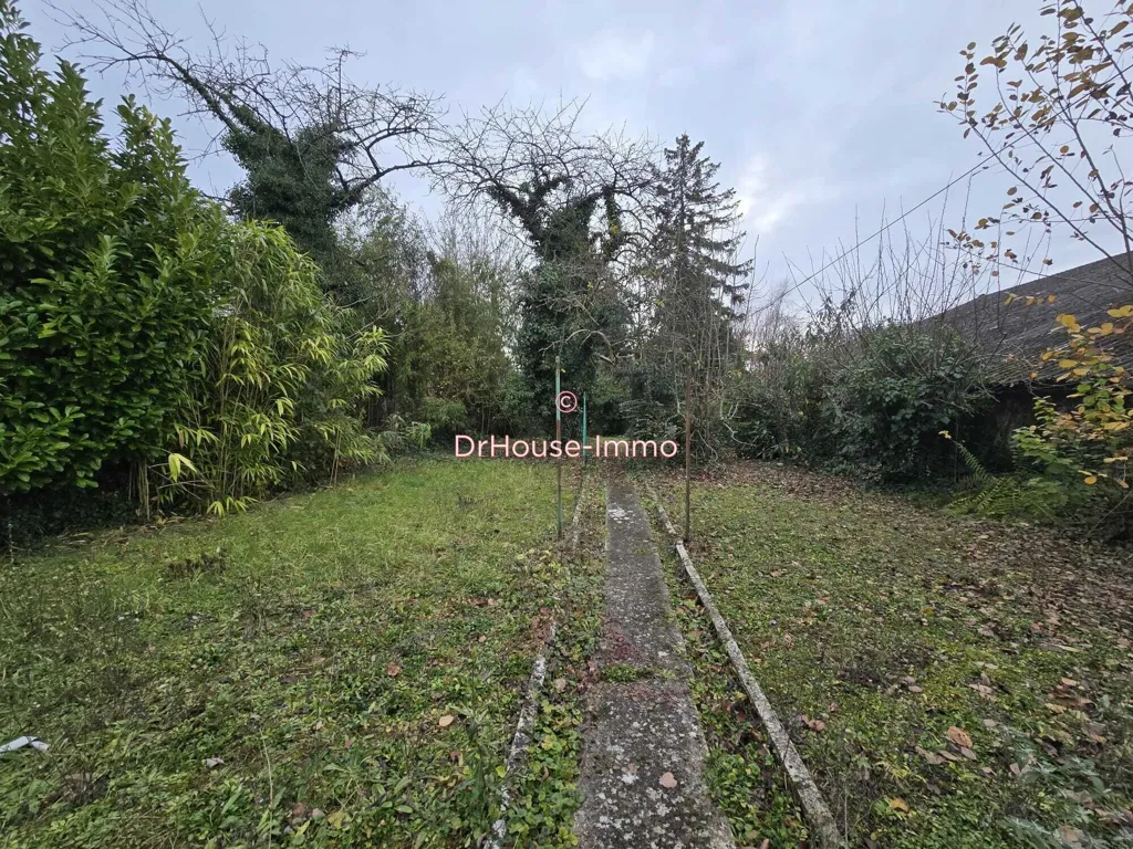 Aed - Spacious House with Garden in Roisel