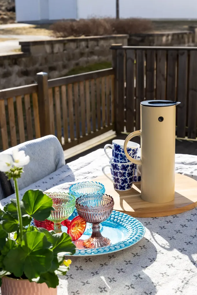 Terrasse - Apartment with Balcony in Ekeby Almby, Örebro