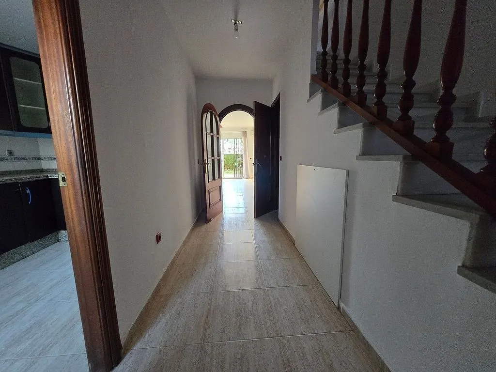 Entrée - Semi-Detached House with Pool in Benalmádena