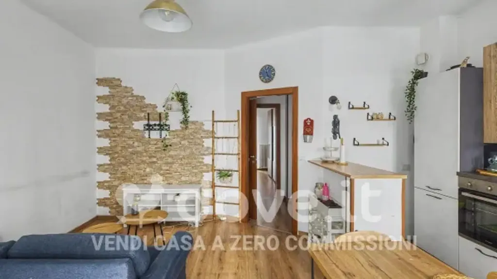 Séjour - Rearranged Flat with Terrace in Varese