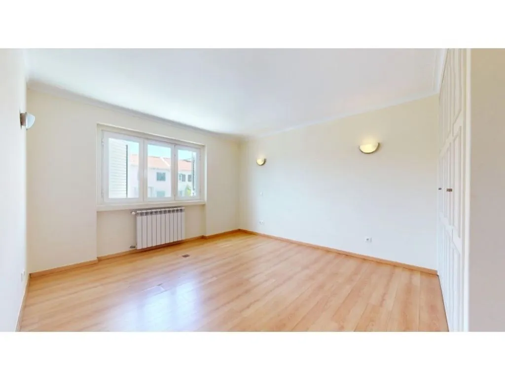 Toad - Luxury Semidetached House with Garden in Belem
