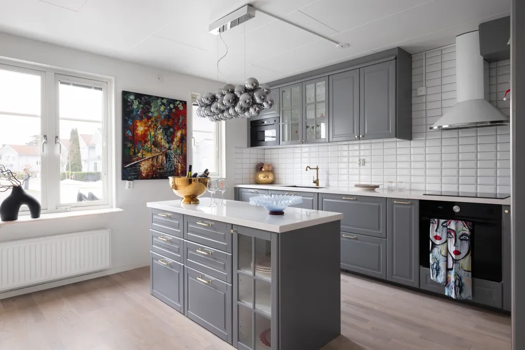 Cuisine - Modernised Chain House with Terrace in Bruntebacken