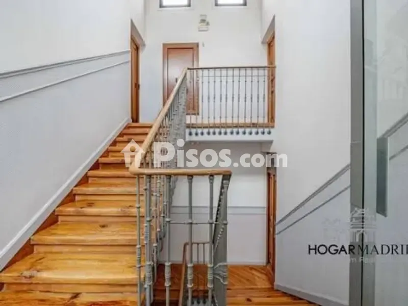 Pièces - Classic Apartment with Balconies in Jerónimos