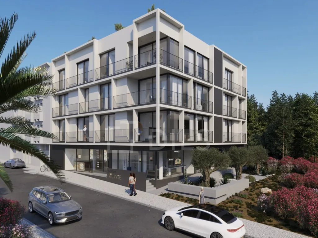 Contemporary Apartment with Balcony in Almancil