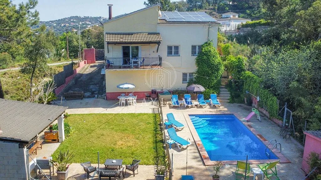 Õhuvaade - Rustic Chalet with Pool in Lloret de Mar