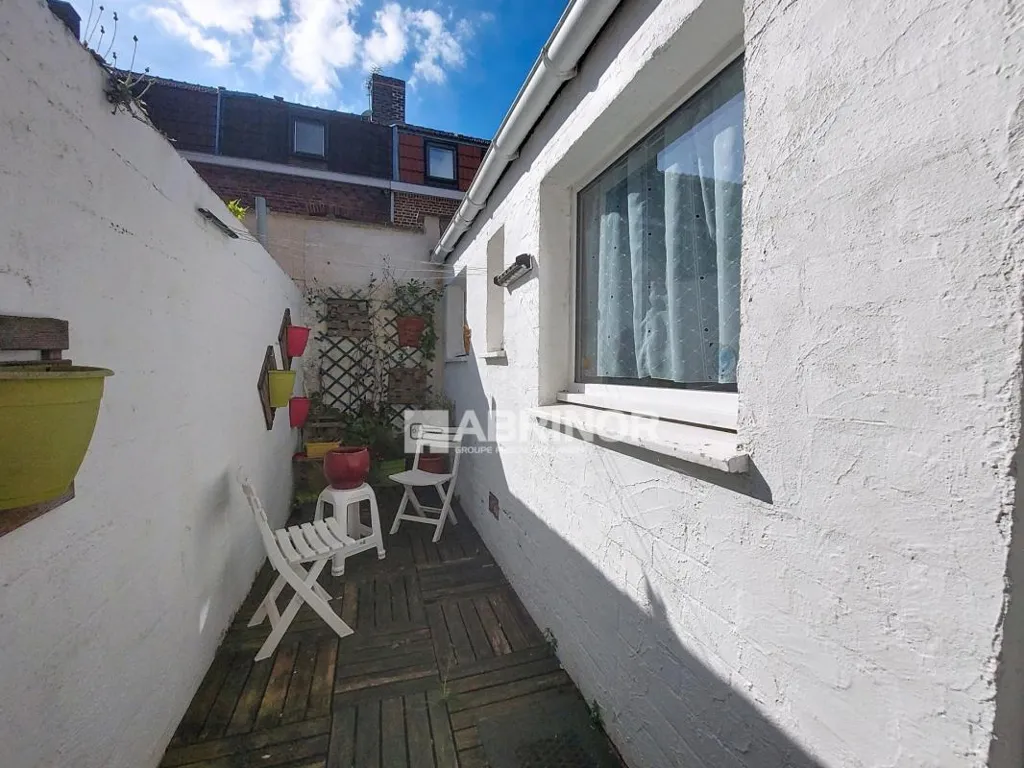 Jardin - Maison en Impasse avec Terrasse à Houplines