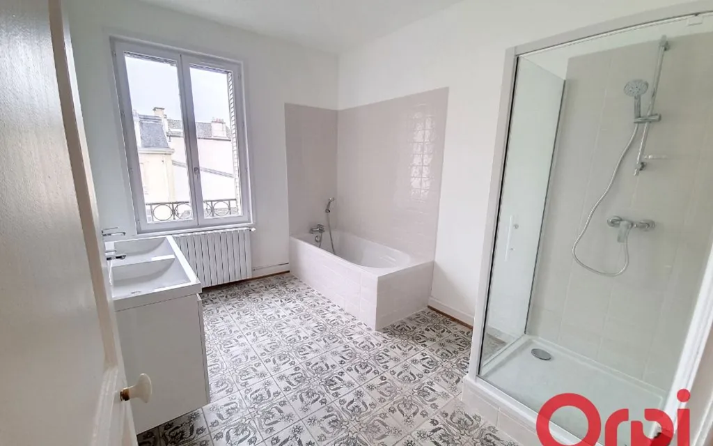 Salles de bain - Appartement Duplex Rénové à Nancy