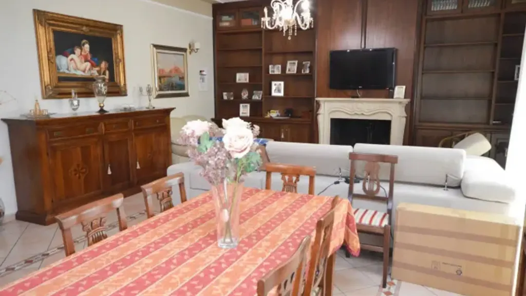Salle à manger - Spacious Apartment with Panoramic View in Rossano