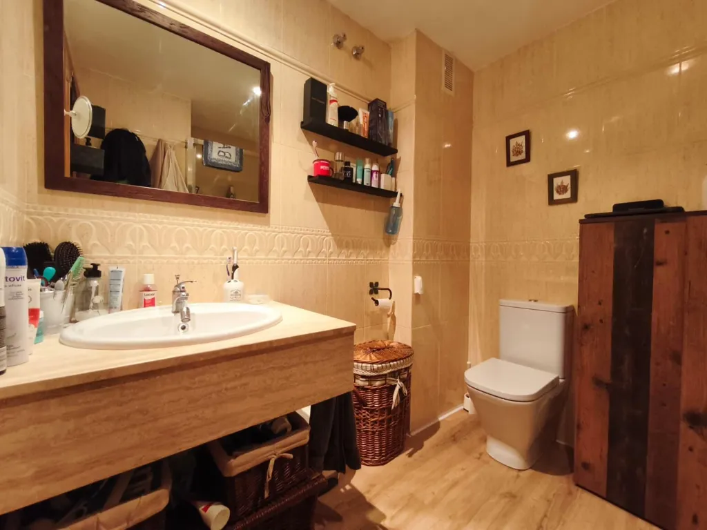 Salles de bain - Spacious Apartment with Balcony in Castelló