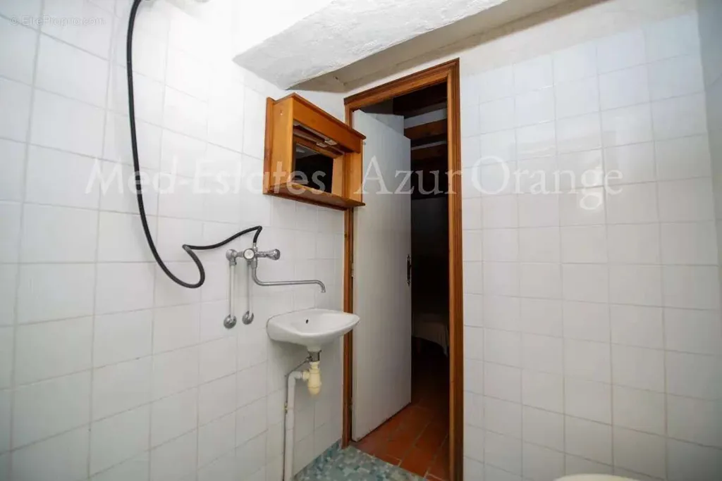 Salles de bain - Villa Luxueuse avec Vue Mer à Grimaud