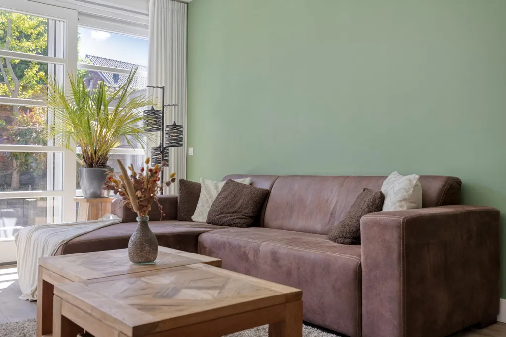 Elutuba - Modern Bungalow with Solar Panels in Someren
